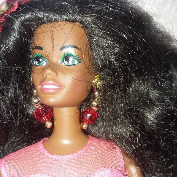 Holiday African-American Barbie 1993 - Picture 1 of 4